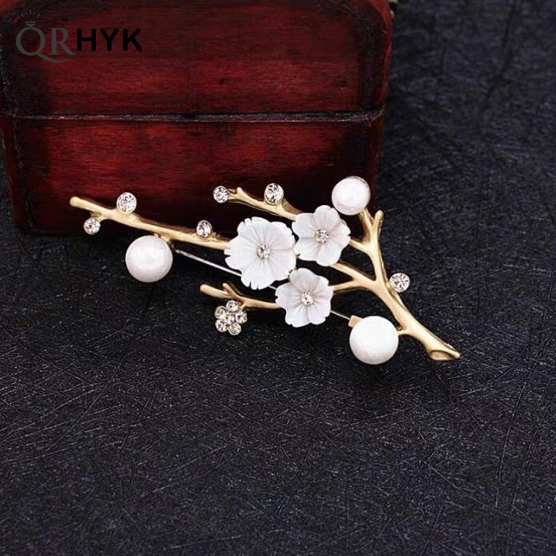 Women Accessories Bouquet - بروش زهر البرقوق اليدوية للنساء ،
