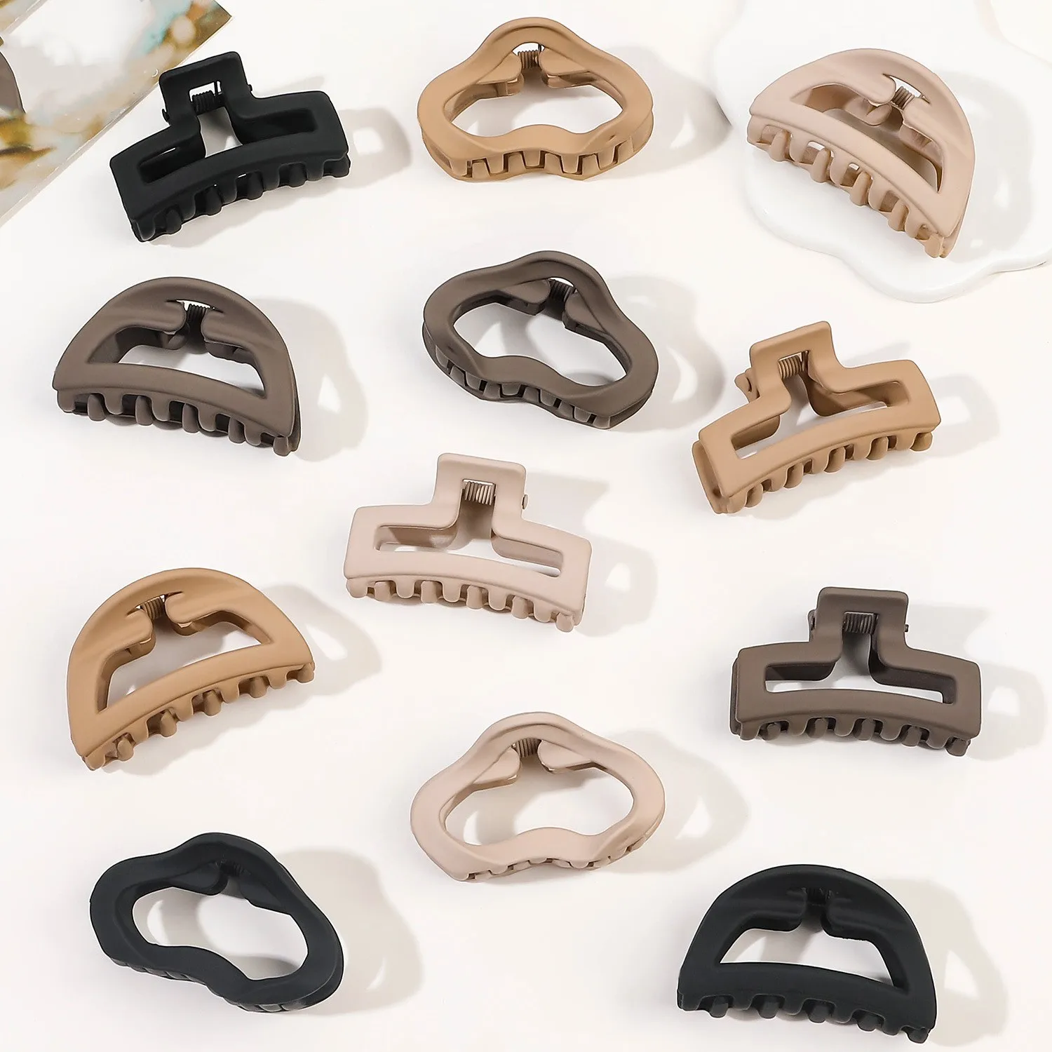 Women Accessories In Wholesale - 2024 موضة جديدة صغيرة متجمد الهندسة