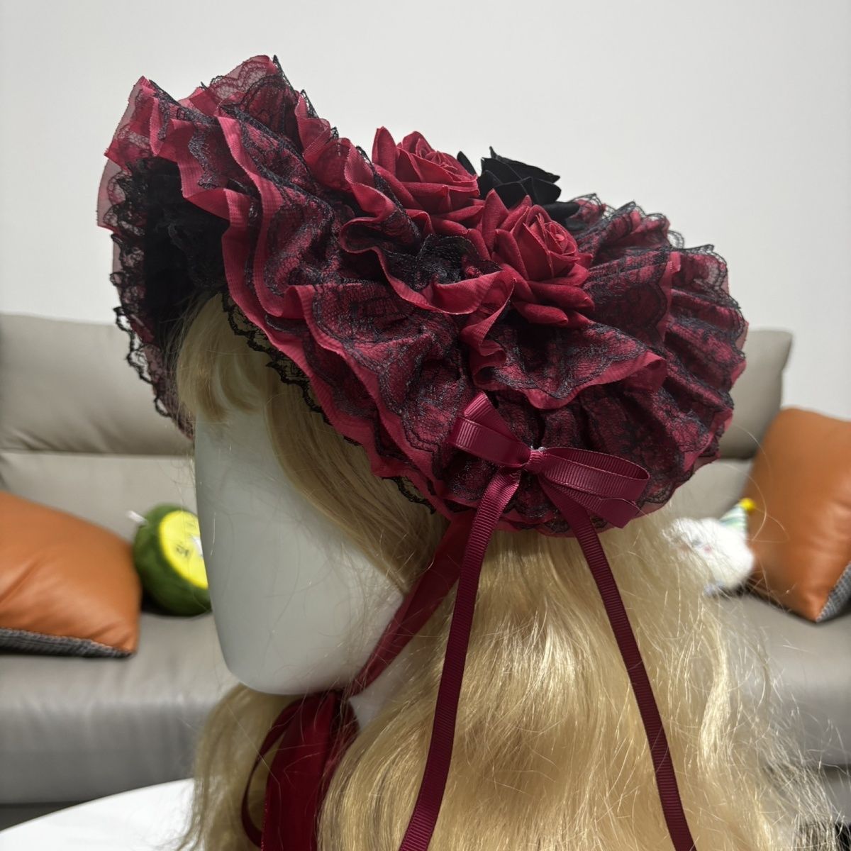 Women'S Victorian Era Accessories - قبعة قوطية أصلية باللون الأسود والأحمر