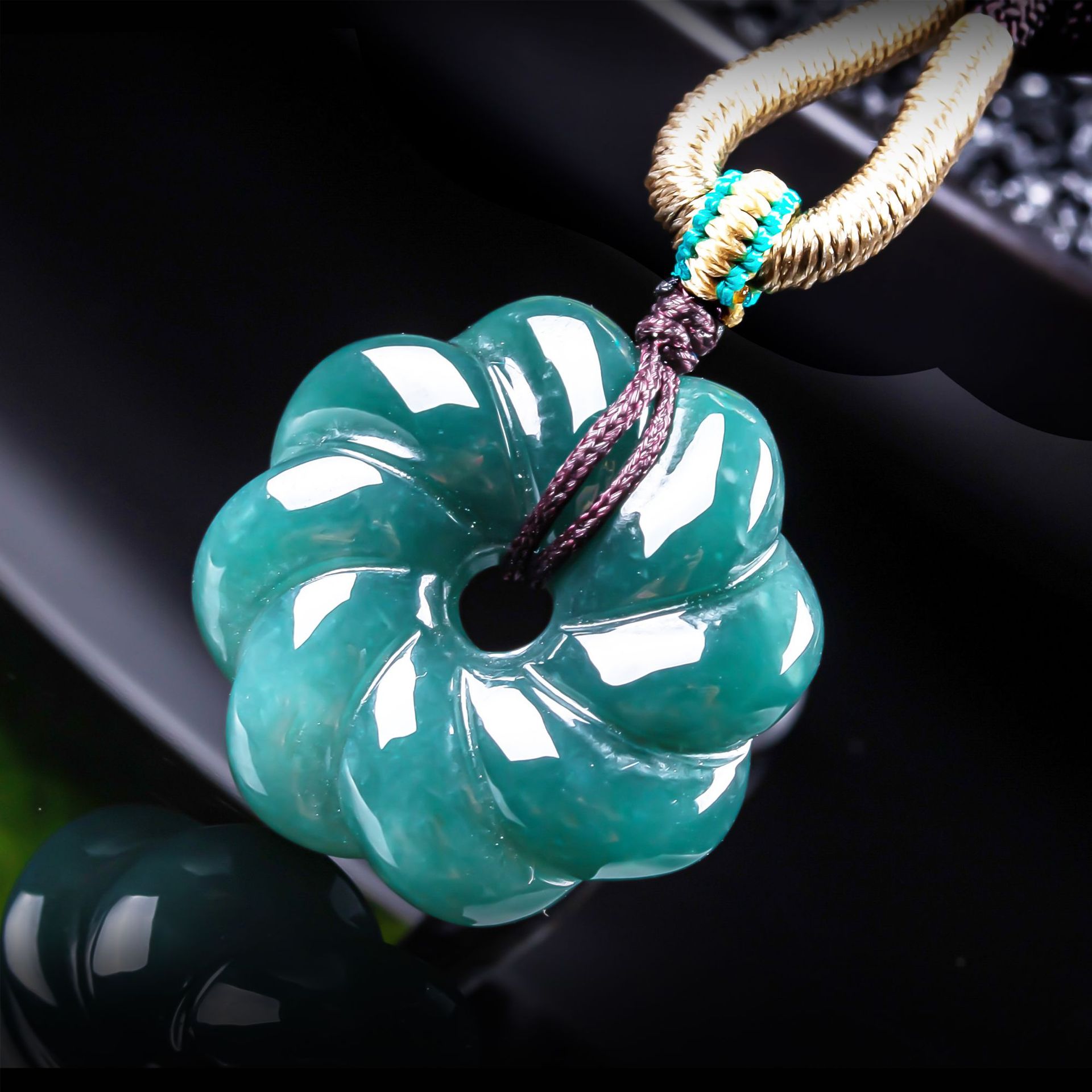 قلادة زهرة من اليشم البورمي ال - مراجعة Accessories Woman وسعره